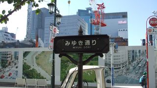 シャネルやコーヒーショップ激戦区な感じです