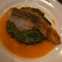 メインは肉か魚から選べます