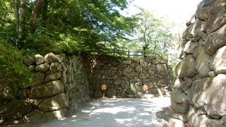 懐古園という公園になっていますが、日本１００名城「小諸城」です。