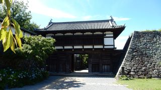 小諸城・懐古園からは離れていますので見逃さないように！