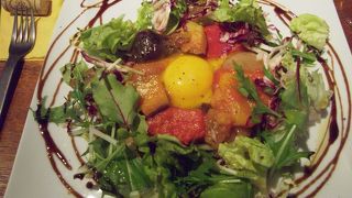 一度聞いたら忘れない店名ですね