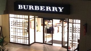 洗練された服がずらり♪