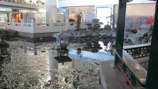 小さい建物、小さい園林？