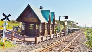 季節営業の原生花園駅