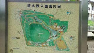 自然が豊かで、川に沿っていろいろある。