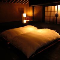 和風のベッド付き寝室です