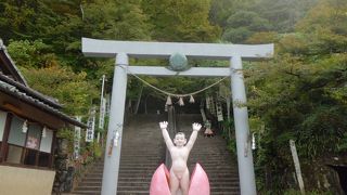 独特の雰囲気の神社