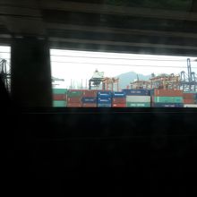 熱帯魚さんの旅行記に登場のコンテナ埠頭がある青衣駅辺り