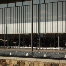 建物内でも行列