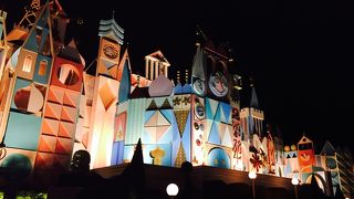 ゆる～い雰囲気のイッツ・ア・スモールワールド