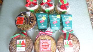 デュッセルドルフのお気に入りのカフェ　ハイネマンを今年も訪れ、お土産を買った。