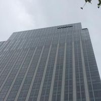 下はオフィスビルのようです。