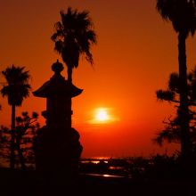 夕陽とキラキラ光海面が美しいです