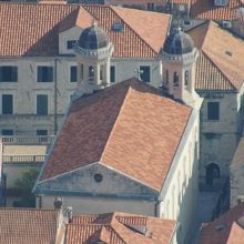 スルジ山山頂からセルビア正教会を望遠レンズで捉えると。。。