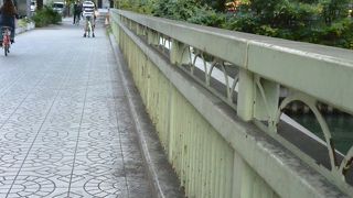 橋の名前の由来は農民が田畑に通う橋