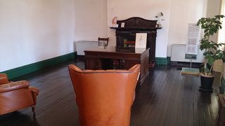 煉瓦造りの重厚感のある建物