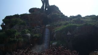 最後の大落下が長過ぎ怖過ぎ(スプラッシュマウンテン)