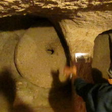 円盤状の岩はドアです