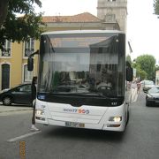 巡回バスは観光に役立ちます。