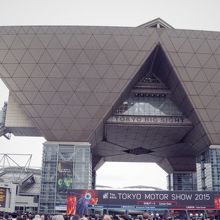 東京ビッグサイト入口（開場前）