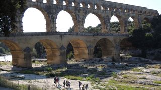 世界遺産に登録されている水道橋