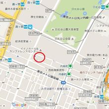 日本の酒情報館は、日比谷公園の南側にあります。５分程度です。