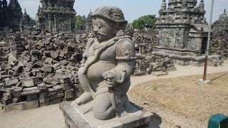 プランバナン寺院へ行ったらここも見逃せない。