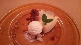 夜もカフェを楽しめます。