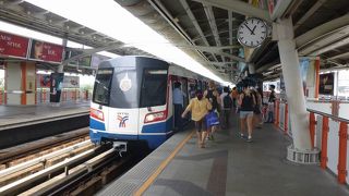 土日はかなり混みます