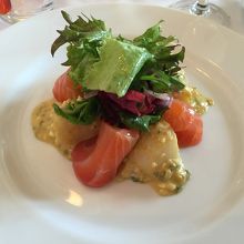 本日のおすすめより、前菜をチョイス