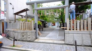 アメリカ村にある神社