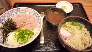 24時間営業でメニューも豊富なので便利