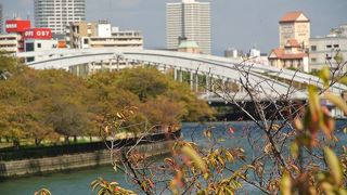 「銀橋」という名前のほうが有名です
