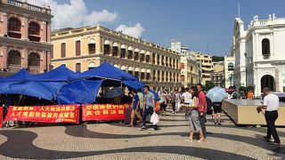 以外と小さな広場