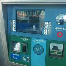 これでカードを購入　カード代１ドル　片道　１．７５ドル