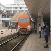 カサブランカには2つの鉄道駅があります。