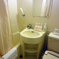 古いタイプのユニットバスです。