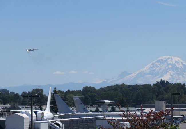 ボーイングフィールド！珍しい飛行機が飛び立つ！【キング郡空港】