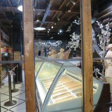 隣接する日出のアイスクリーム屋さん