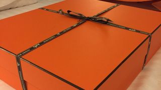 バッグ売り場は並ぶの必至