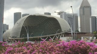 ショッピングモールもある