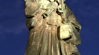 高田屋嘉兵衛像でございます