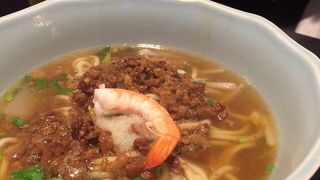 担仔麺を食べに