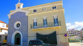 ケーブルカー乗り場の手前にさりげなくある教会