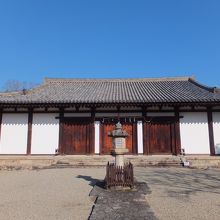 本堂　奈良時代創建当時からの貴重な建物