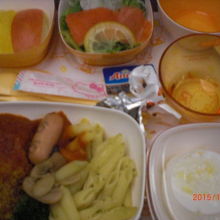 往路、友人が選んだ洋風のとり料理。