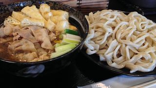 西荻窪。コシの強い、ボリュームタップリの豚肉汁うどん！