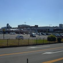 車窓から大阪空港伊丹