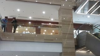 地下はリニューアル工事していました。