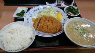 昭和の香りのする定食屋さん